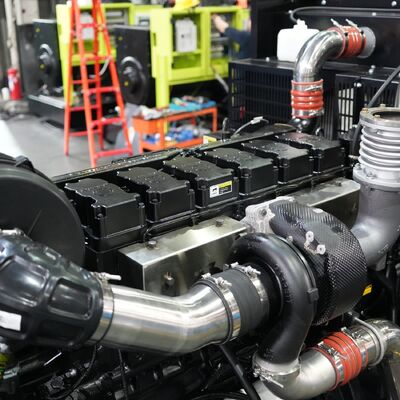 ইয়ানমার ইন্টেলিজেন্ট পাওয়ার জেনসেট ৪৫ কিলোওয়াট ৫৬ কেভিএ সাইলেন্ট ডিজেল জেনারেটর সেট পাওয়ার প্ল্যান্ট অল্টারনেটর ওয়াটার কুলড পোর্টেবল ডিজেল জেনারেটর