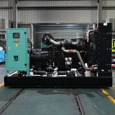 Cummin এর Genset দ্বারা চালিত 90kW 113KVA নীরব পোর্টেবল ডিজেল জেনারেটর ভাল মানের আউটডোর বৃষ্টিরোধী ট্রেলার নীরব মোবাইল