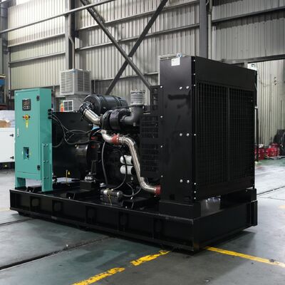 Cummin এর Genset দ্বারা চালিত 90kW 113KVA নীরব পোর্টেবল ডিজেল জেনারেটর ভাল মানের আউটডোর বৃষ্টিরোধী ট্রেলার নীরব মোবাইল