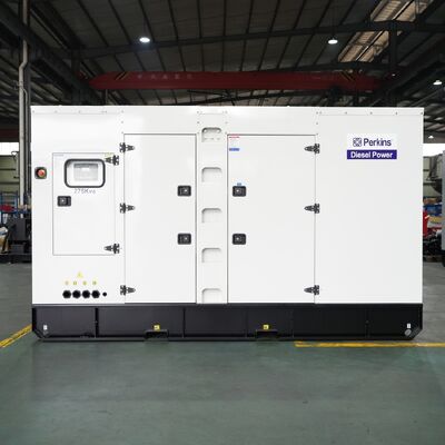 550kW 688KVA ওয়াটার-কুল সুপার ডিজেল নীরব জেনারেটর 50/60HZ একক / তিন ফেজ পোর্টেবল জেনারেটর DCEC Cummin